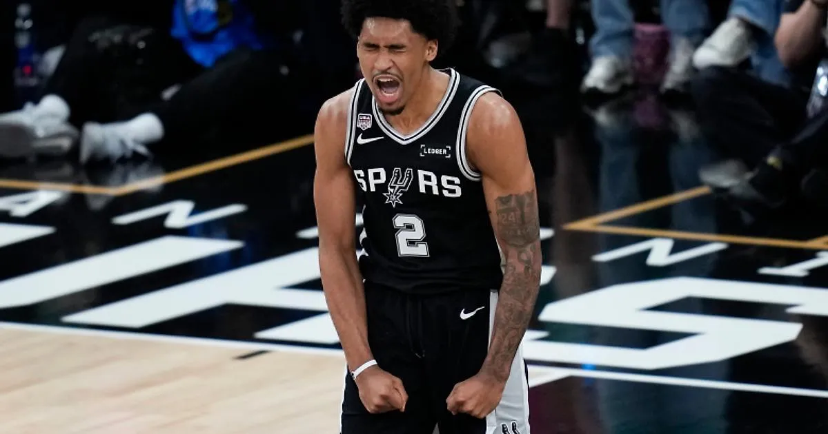 20 yaşlı basketbolçu "San-Antonio Spörs"də əsas fiqura çevrilir