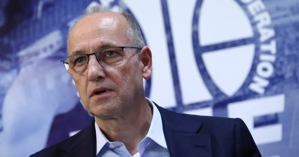 Yunanıstan basketbolunda böyük qalmaqal - Federasiya prezidenti saxlanıldı